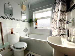 Bathroom/WC- click for photo gallery